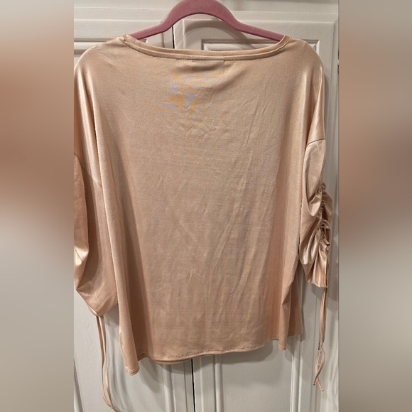 Jennifer Lopez Elegant Women's Champagne Pearl Ruched Sleeve Blouse ~ Size Large - Picture 6 of 9